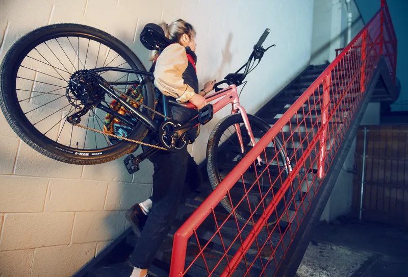 2020 Cannondale Treadwell 2 Mens Hybrid Bike - Midnight Blue-3