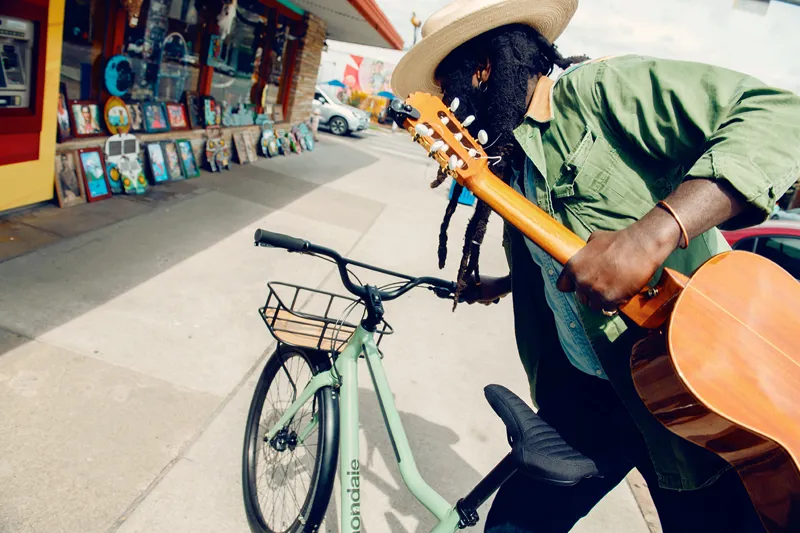 2020 Cannondale Treadwell 2 Mens Hybrid Bike - Midnight Blue-4