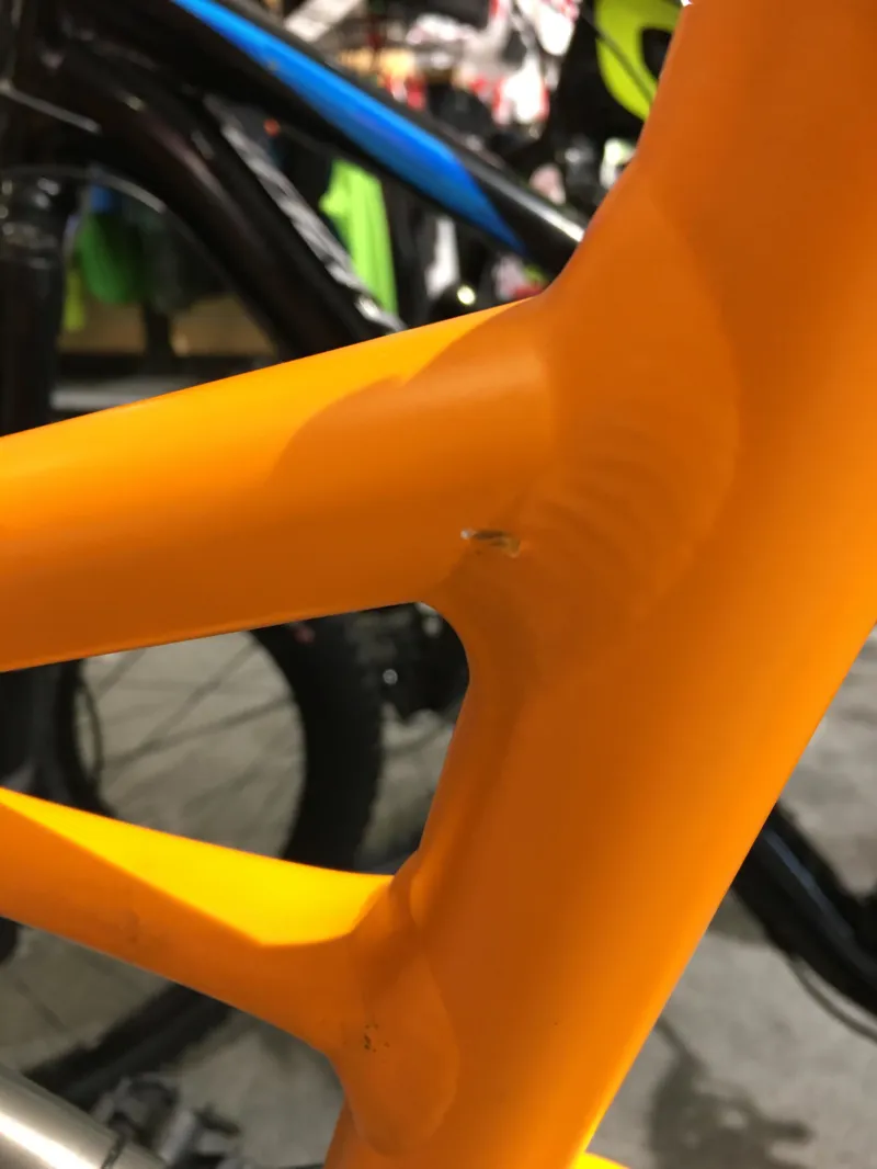 EX-DEMO BIKE: 2016 Specialized Stumpjumper FSR Comp 6Fattie Orange- XL-5