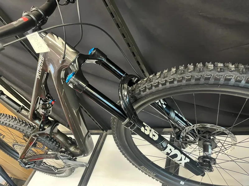 Ex-Demo: 2025 Specialized Stumpjumper 15 Expert Mountain Bike - S2-2