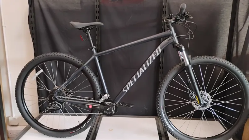 Shop Soiled: 2025 Specialized Rockhopper 29 Mountain Bike - X-Large-1