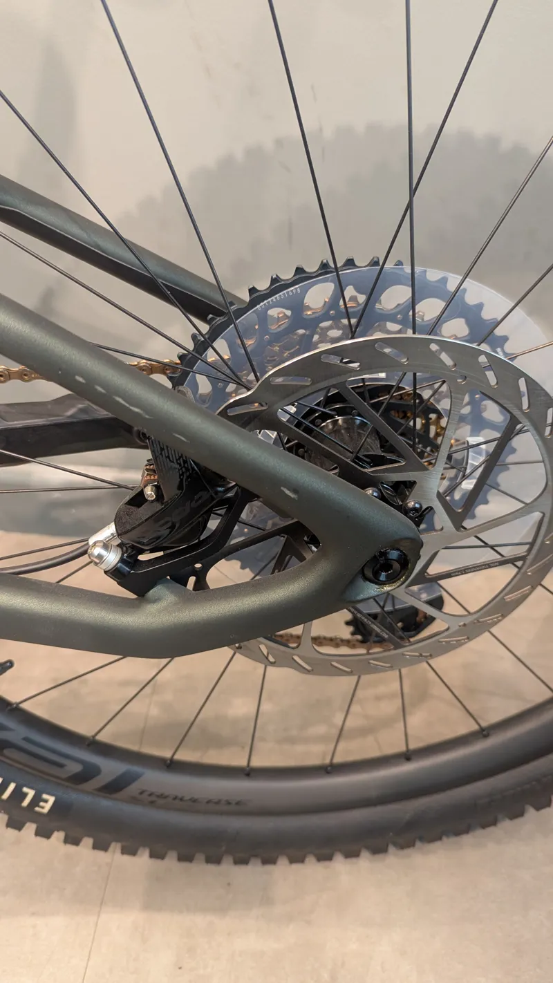 Shop Soiled: S-Works Stumpjumper Limited Edition Mountain Bike - S2-4