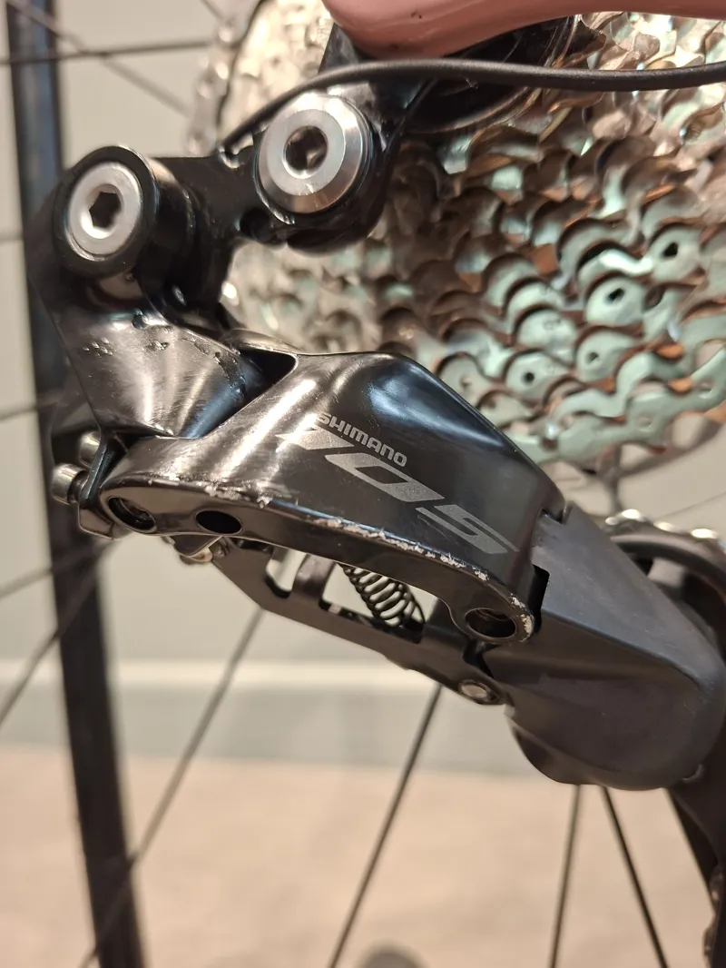 Ex-Demo: Specialized Aethos Comp Shimano 105 Di2 Road Bike - Pink - 54cm-2