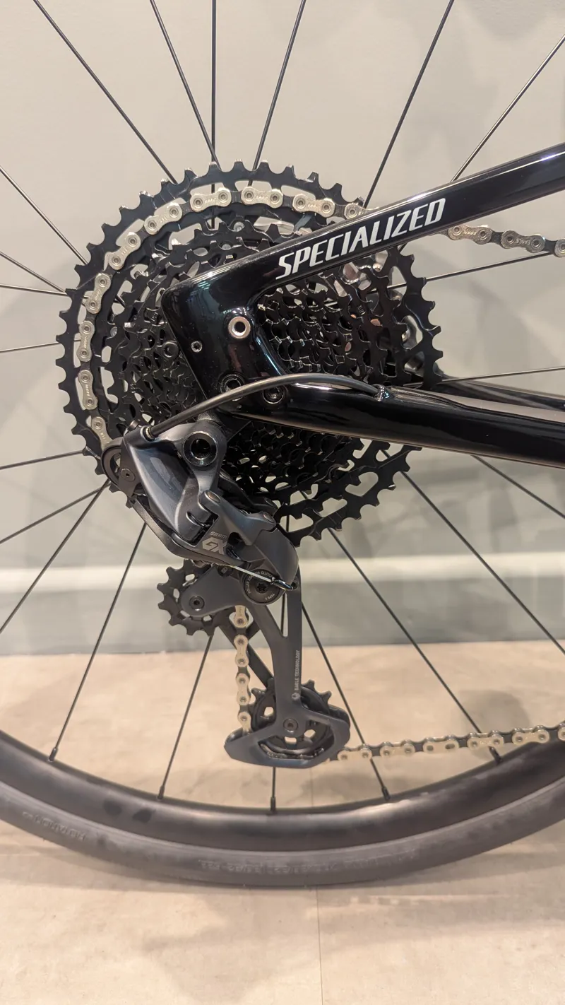 Shop Soiled: Specialized Sirrus 6.0 Hybrid Bike - Gloss Black - Small-2