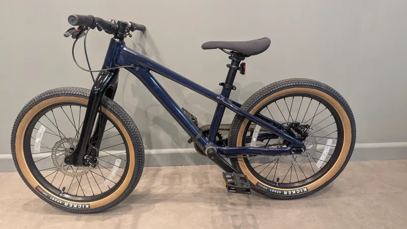 Shop Soiled: Specialized P.1 Series Dirt Jump Bike - Gloss Deep Marine-2