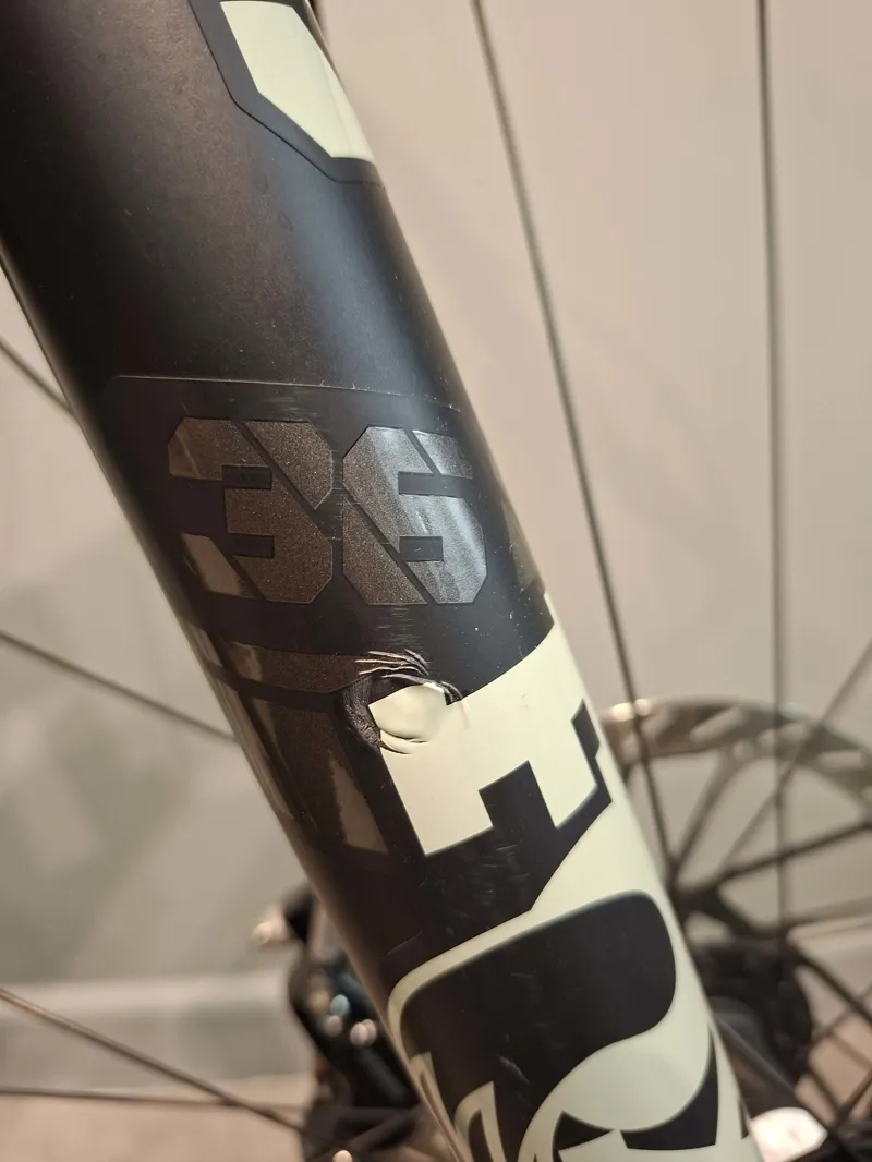 Ex-Demo: Specialized Turbo Levo SL Pro Carbon Electric Mountain Bike - S4-2