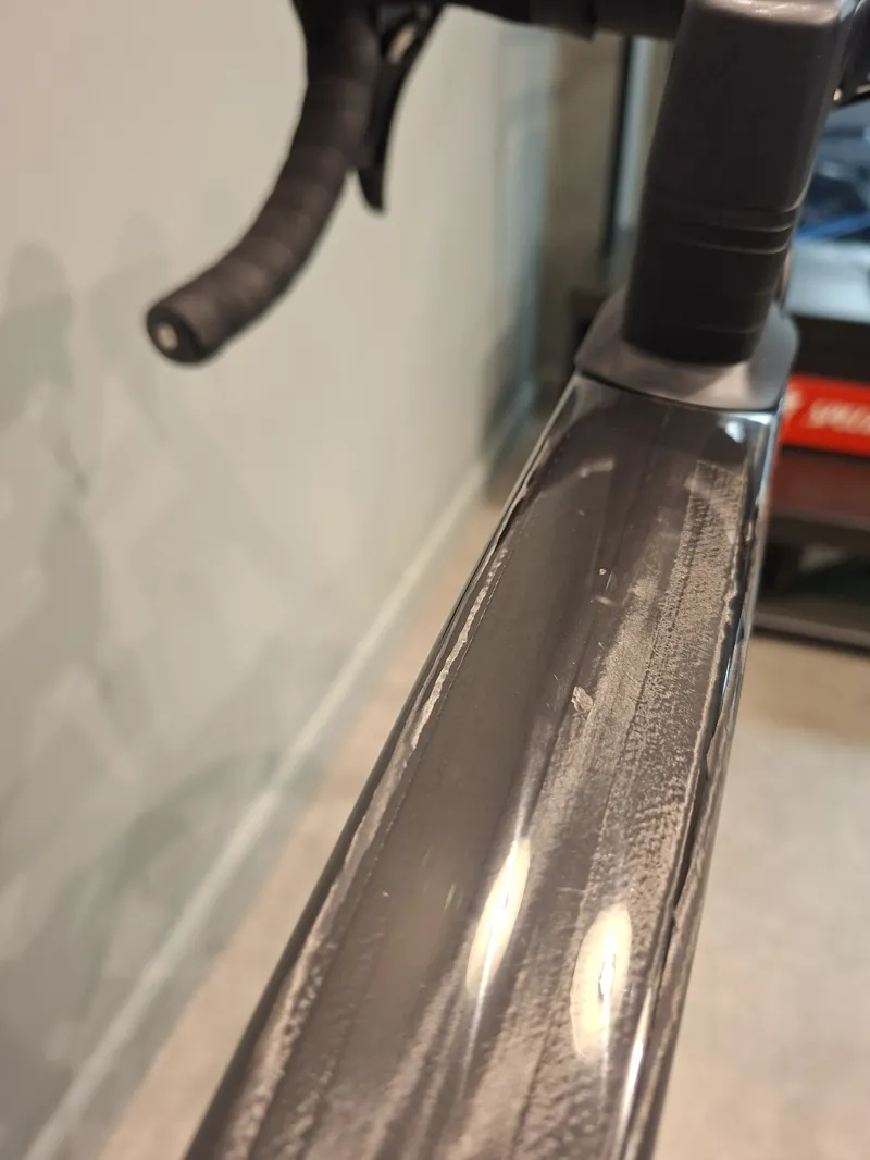 Ex-Demo: Specialized Tarmac SL7 Sport Shimano 105 Road Bike - 49cm-2