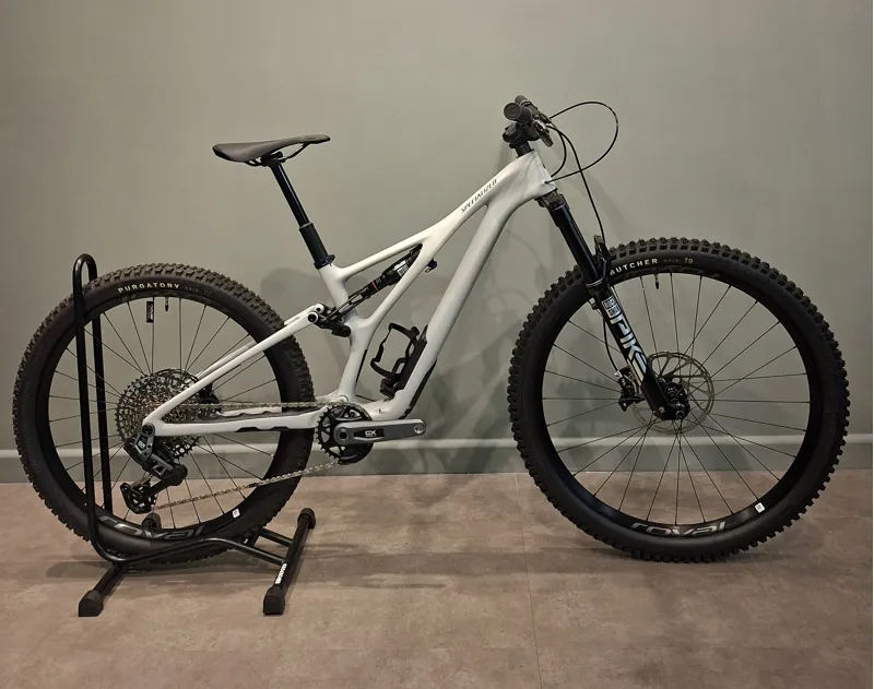 Shop Soiled: Specialized Stumpjumper Limited Edition Mountain Bike - S2-1