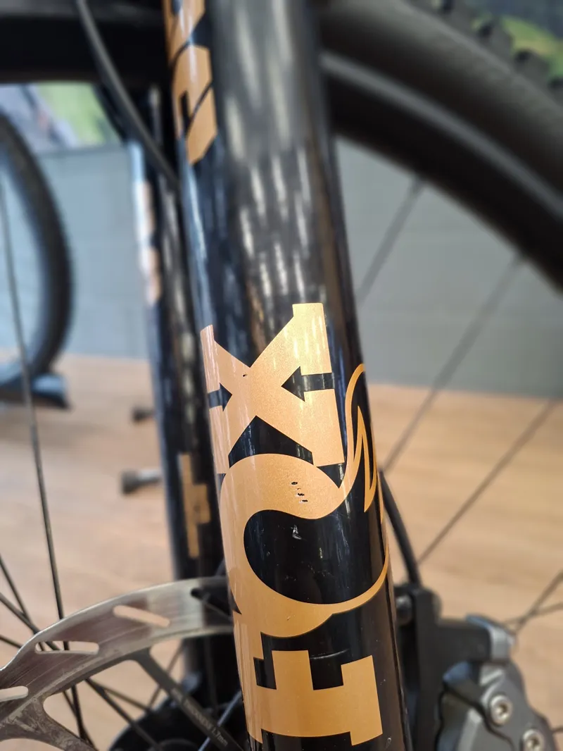 Ex-Demo: Specialized Turbo Levo SL 2 Expert Carbon Electric Bike - S4-6