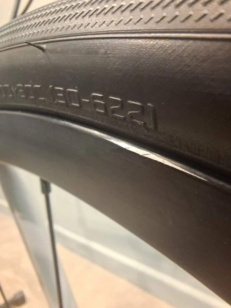 Shop Soiled: 2025 Specialized Allez E5 Sport Disc Road Bike - 58cm-2