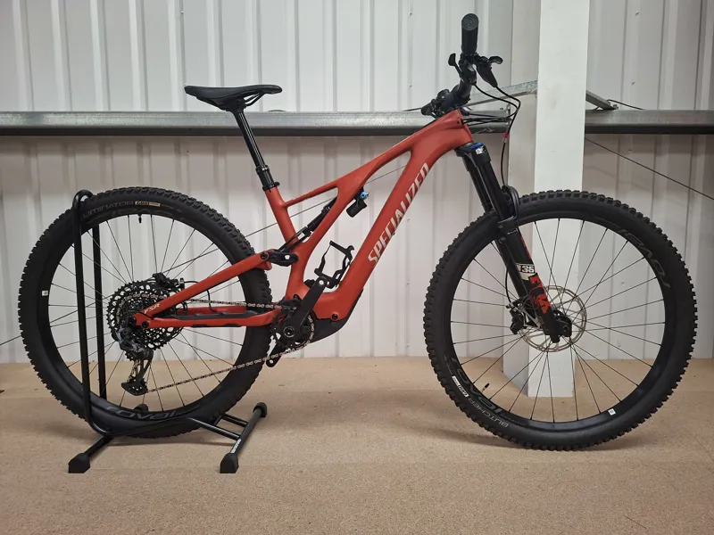Ex-Demo: Specialized Turbo Levo SL Expert Carbon E-Mountain Bike - Medium-1