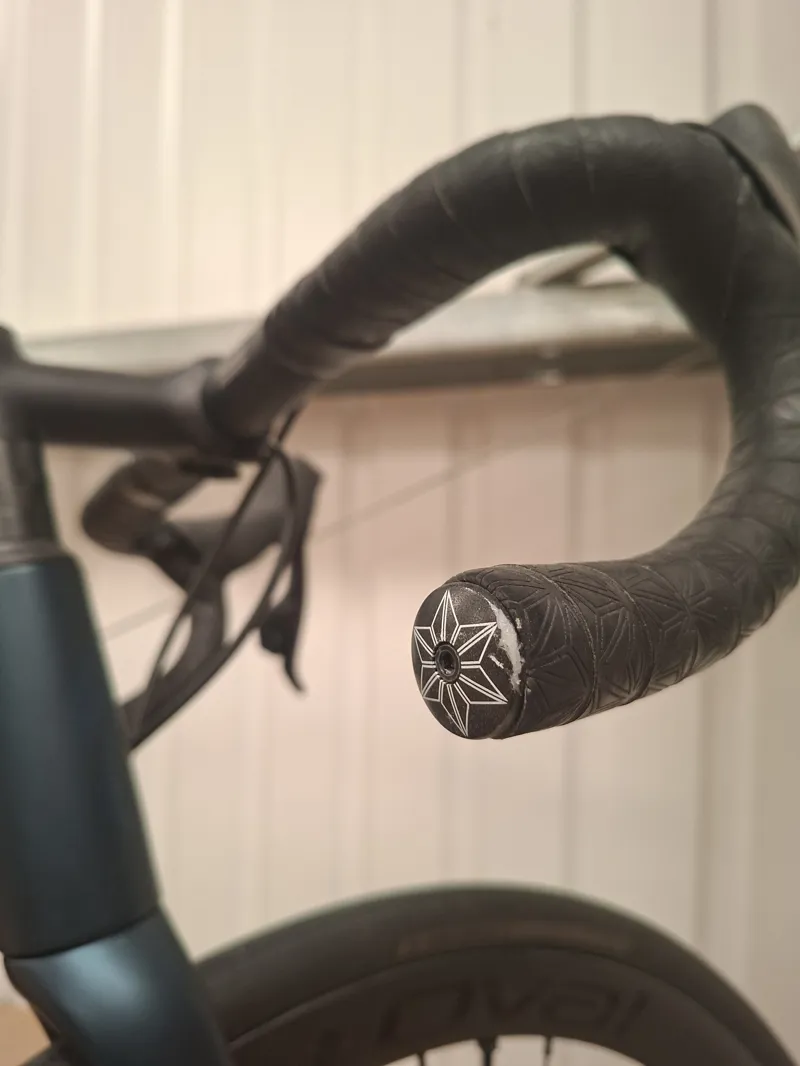Ex-Demo: Specialized Aethos Expert Road Bike - Deep Lake - 52cm-2