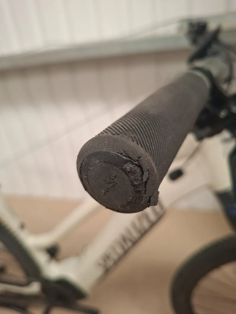 Ex-Demo: Specialized Turbo Tero 3.0 Step-Through E-Mountain Bike - Large-2