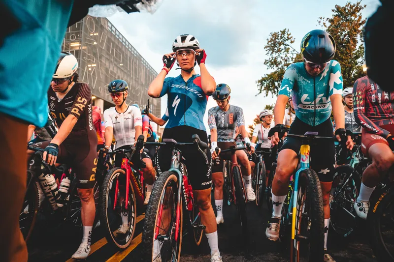 Roval Terra Aero CLX 700c Rear Gravel Wheel - Satin Carbon/Gloss Black-5