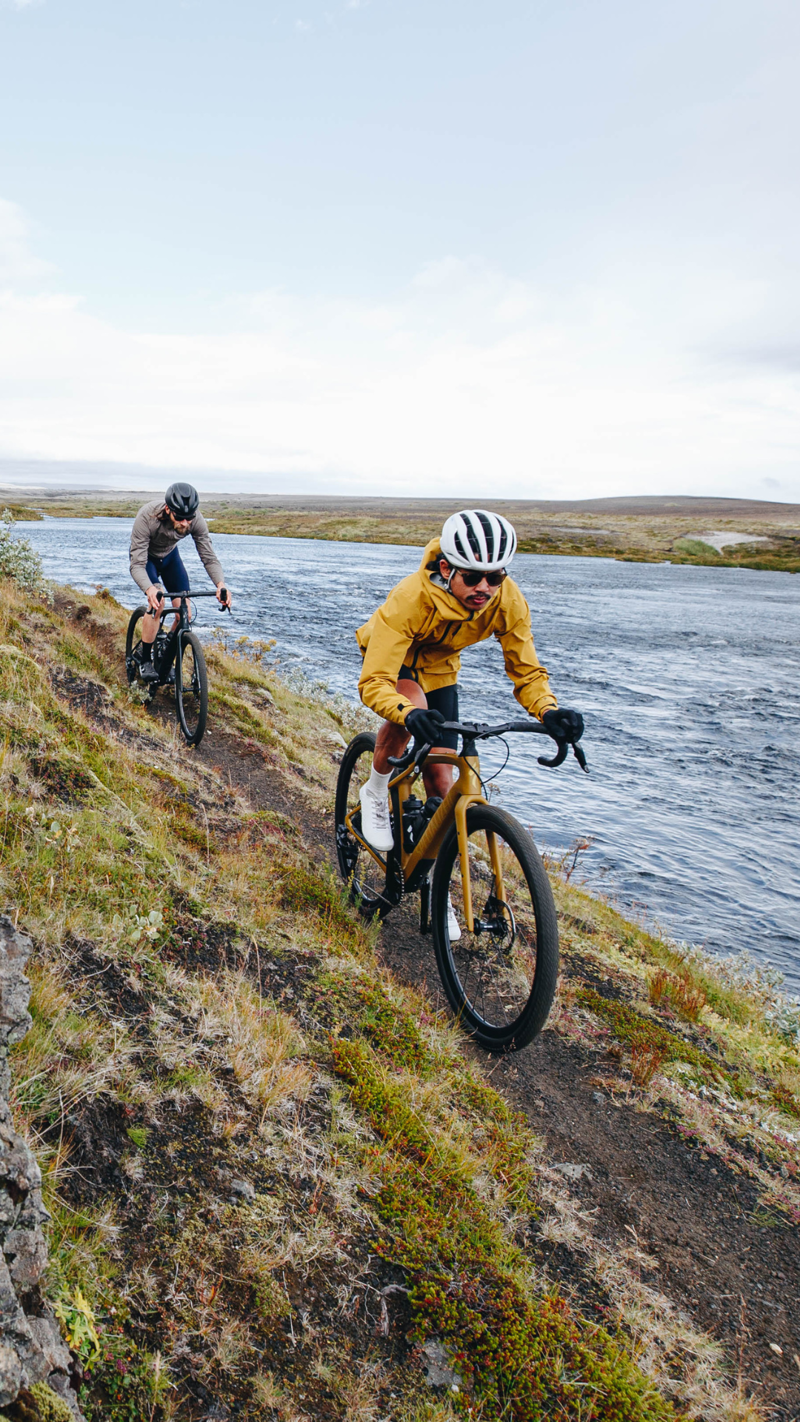 2024 Specialized Diverge STR Comp Gravel Bike - Satin Metallic Midnight-1