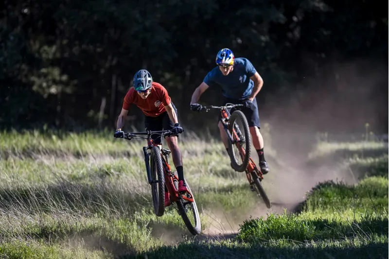 2022 Specialized Epic Evo Pro Mountain Bike - Gloss Red Onyx/Red Tint-5