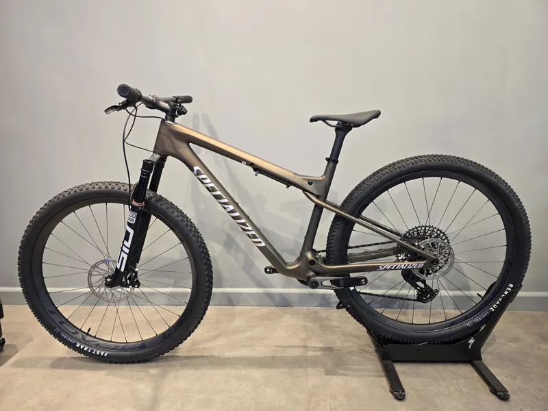 Ex-Demo: Specialized Epic World Cup Pro Mountain Bike - Gold - Large-3