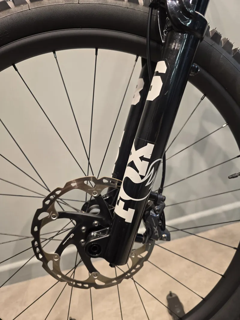Shop Soiled: Specialized Stumpjumper 15 Evo Expert XT Di2 Mountain Bike - S5-9