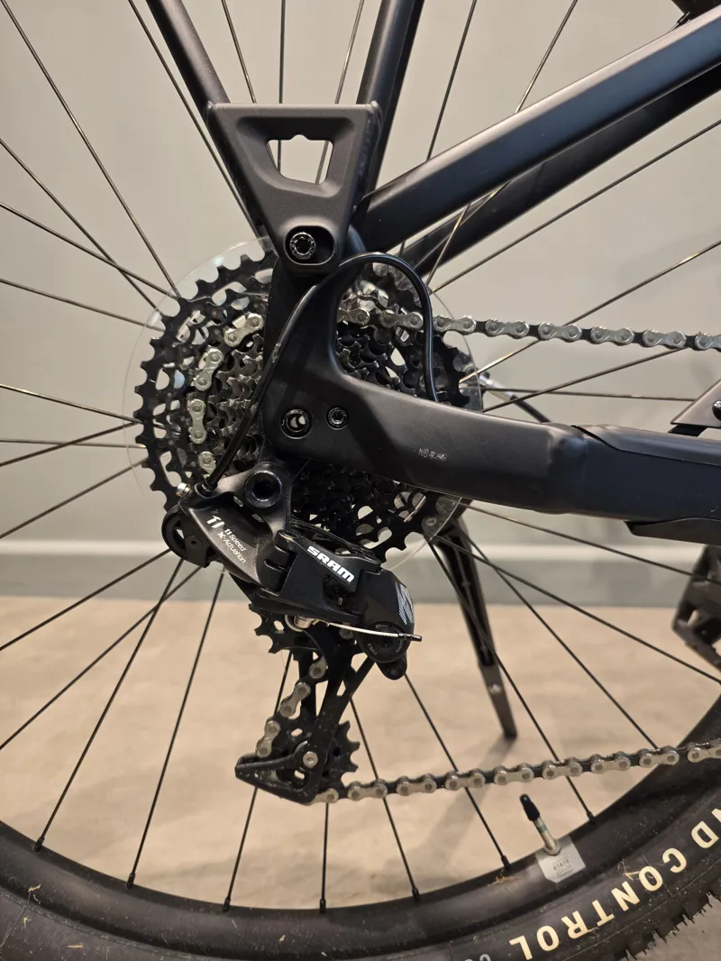 Ex-Demo: Specialized Turbo Tero 4.0 EQ Electric Bike - Black - Size Small-7