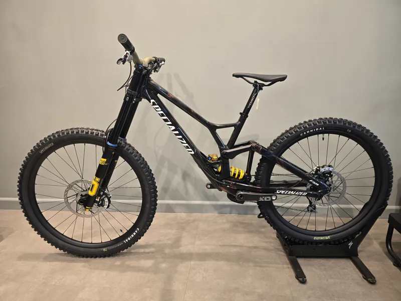 Shop Soiled: Specialized Demo Race Downhill Mountain Bike - Obsidian - S3-1