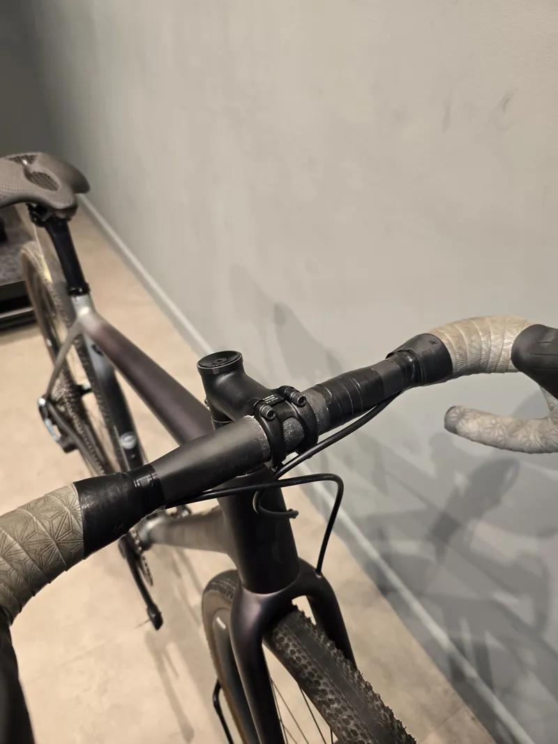 Ex-Demo: Specialized Crux Pro SRAM Force XPLR AXS Gravel Bike - 52cm-2