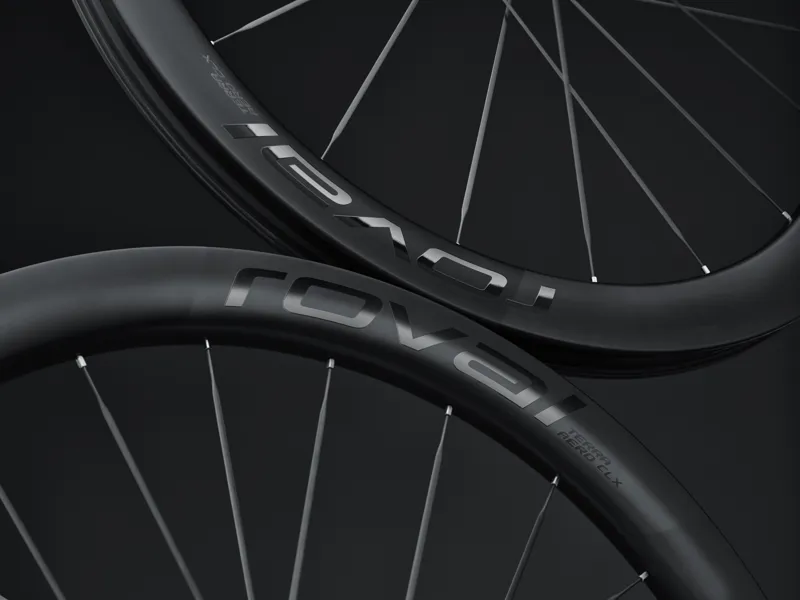 Roval Terra Aero CLX 700c Rear Gravel Wheel - Satin Carbon/Gloss Black-7