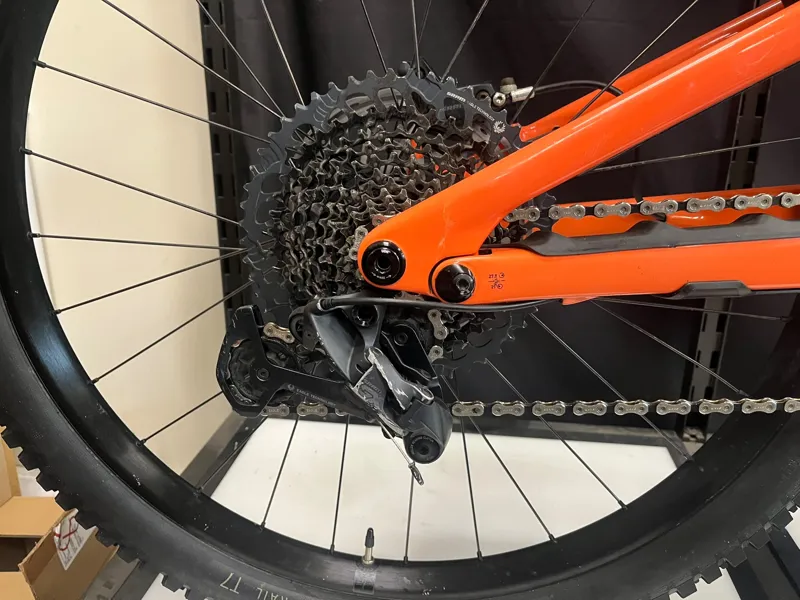 Ex-Demo: Specialized Turbo Levo SL Comp Carbon Electric Bike - Blaze - S5-4