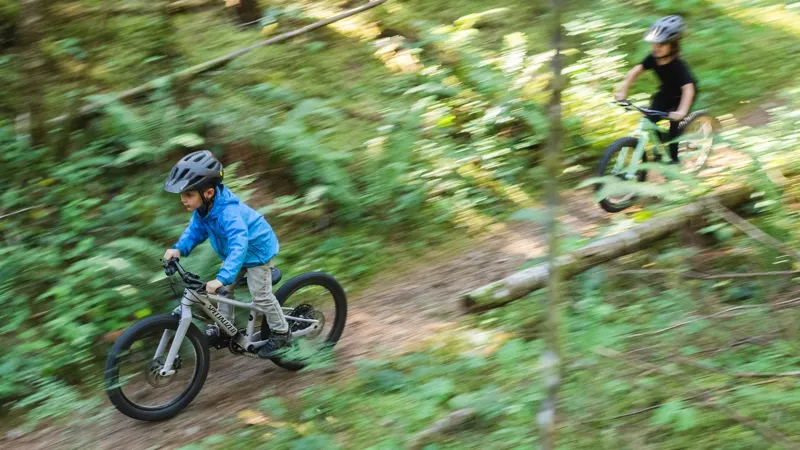 2026 Specialized Riprock 20 Kids Mountain Bike - Gloss Sky Blue-4