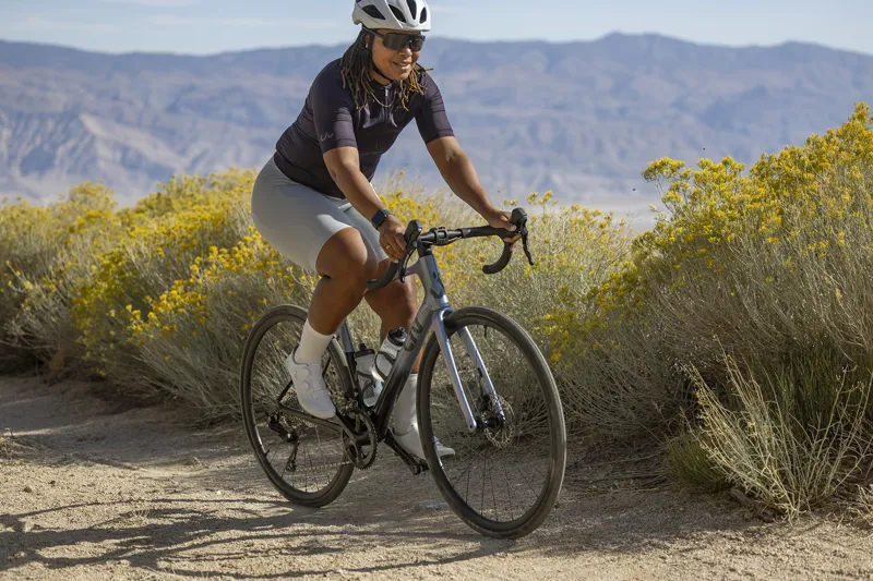 2025 Liv Avail Advanced 2 Womens Road Bike - Gloss Prismatic Haze-2