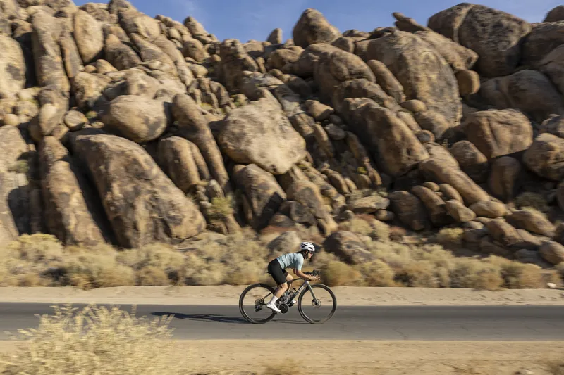 2025 Liv Avail Advanced Pro 1 Womens Road Bike - Gloss Aurora Noise-2