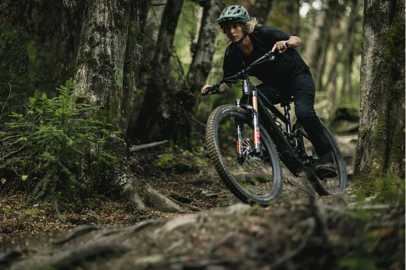 2025 Specialized Turbo Kenevo SL 2 Comp Electric Mountain Bike - Gold - Size S4-3