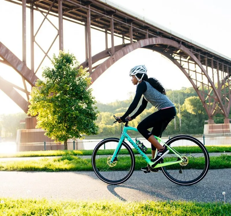 2022 Specialized Sirrus 2.0 Hybrid Bike - Gloss Arctic Blue/Cool Grey-2