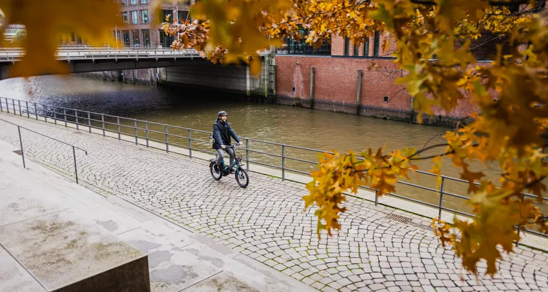 2025 Cube Fold Hybrid Comfort 500 Electric Folding Hybrid Bike - Blue-2