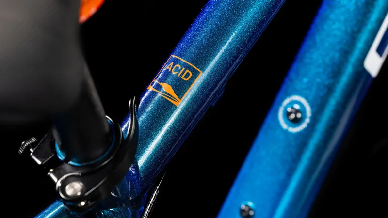 Cube Acid 200 Disc Kids Mountain Bike - ActionTeam-4