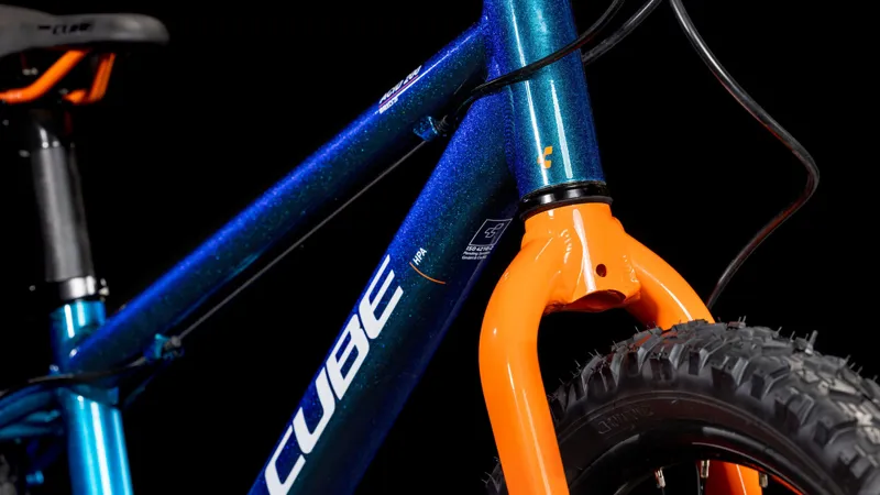 Cube Acid 200 Disc Kids Mountain Bike - ActionTeam-7