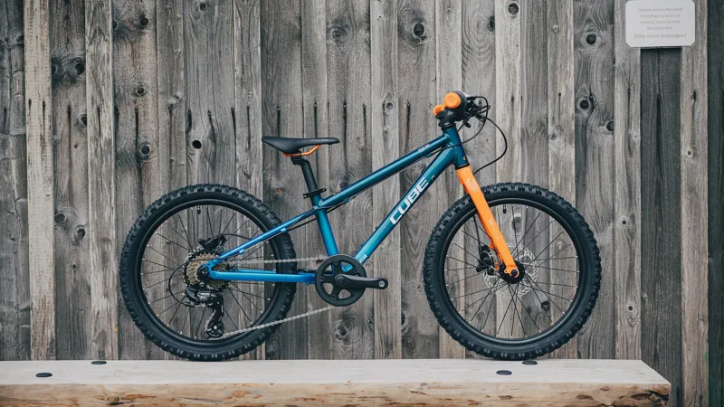 Cube Acid 200 Disc Kids Mountain Bike - ActionTeam-1