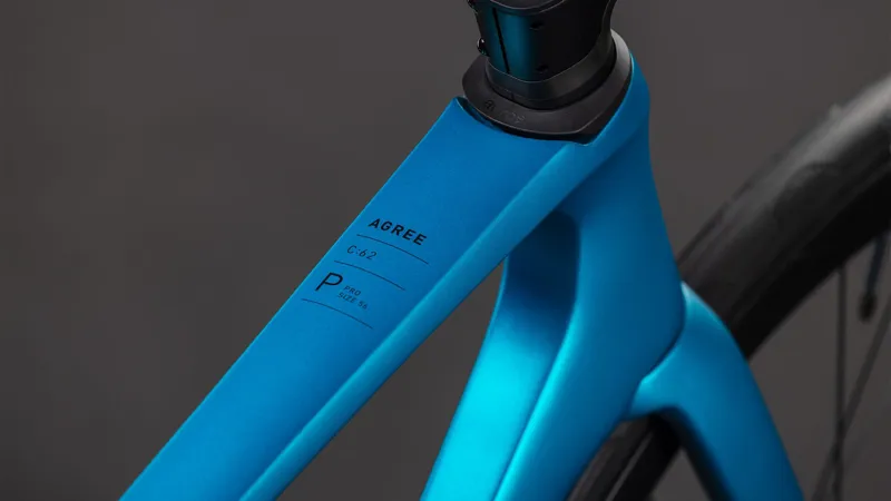 2026 Cube Agree C:62 Pro Road Bike - Bali/Prism-3