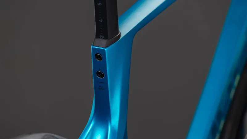 2026 Cube Agree C:62 Pro Road Bike - Bali/Prism-4