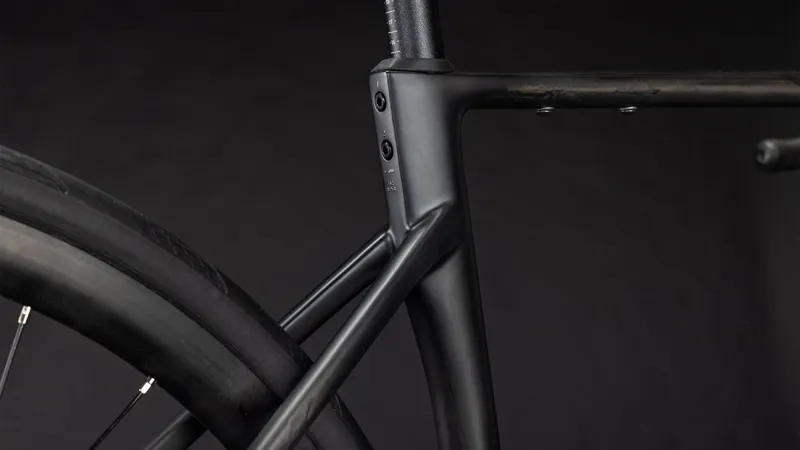 2026 Cube Attain C:62 Race Road Bike - Blackline-4