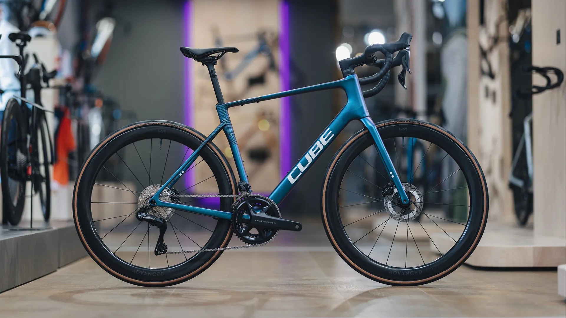 2026 Cube Attain C:62 SLT Road Bike Shift Mint/White