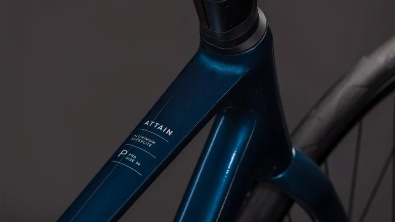 2026 Cube Attain Pro Road Bike - Nautica/Prism-7