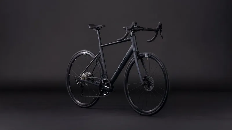 2026 Cube Attain SLX Road Bike - Coal/Prism-2