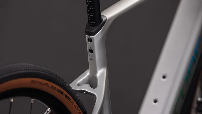 2026 Cube Nulane Hybrid C:62 Race 400X Electric Gravel Bike - Sleek Grey-7