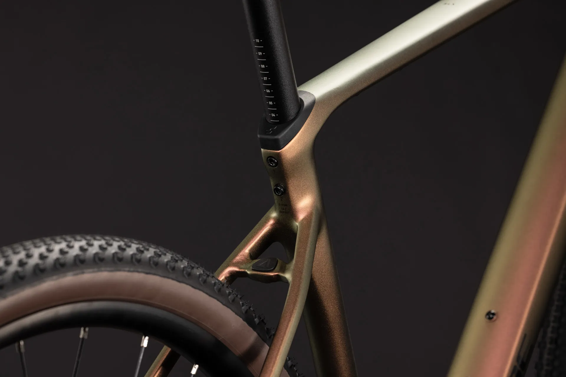 2027 Cube Nuroad SLX Gravel Road - Autumn/Black