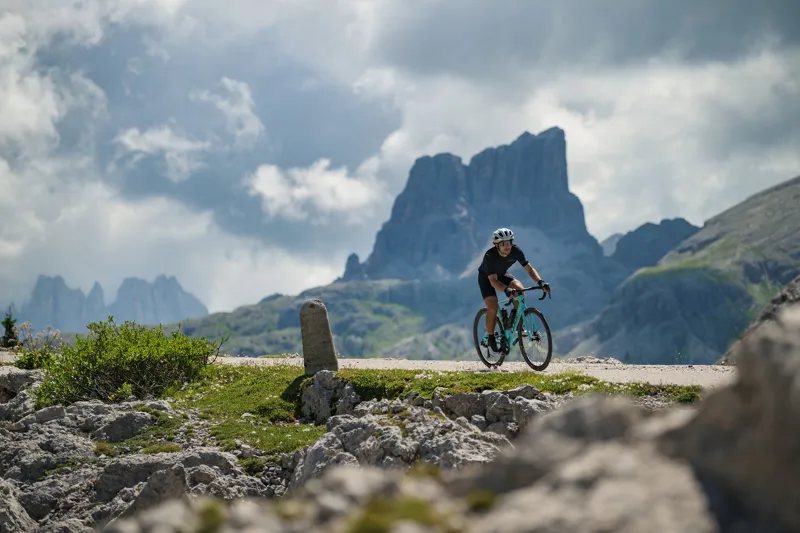 2025 Cube Litening Air C:68X SLT Road Bike - Liquid Lava/Black-7