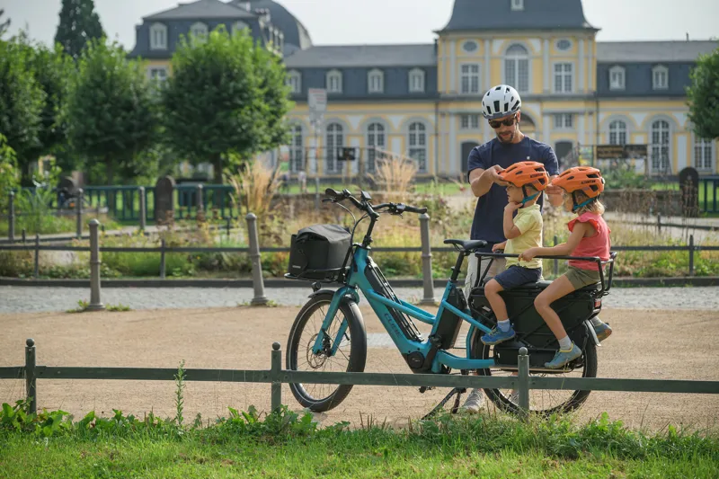 2025 Cube Longtail Hybrid 725 Electric Hybrid Bike - Blue/Reflex-2