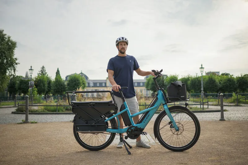 2025 Cube Longtail Hybrid 725 Electric Hybrid Bike - Blue/Reflex-4