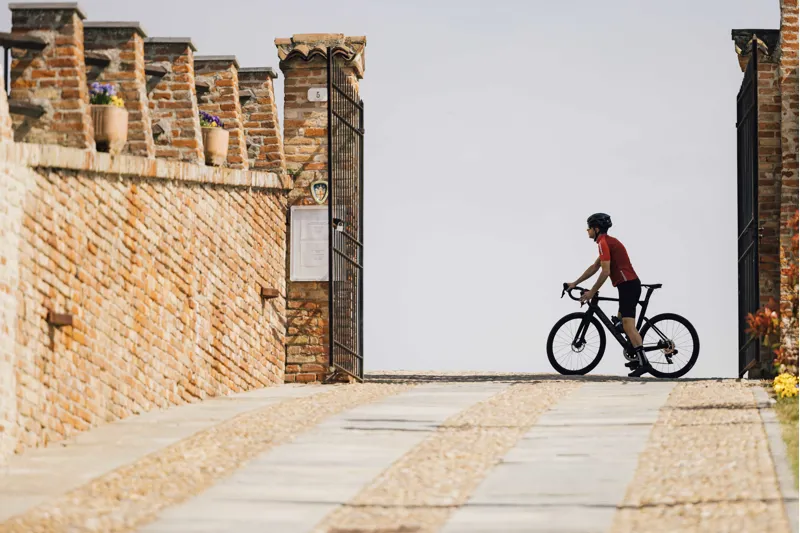 2025 Merida Reacto 8000 Road Bike - Gunmetal Grey/Silver-2