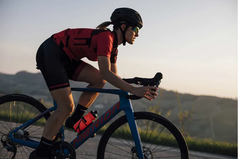 2025 Merida Reacto 6000 Road Bike - Gunmetal Grey/Silver-4