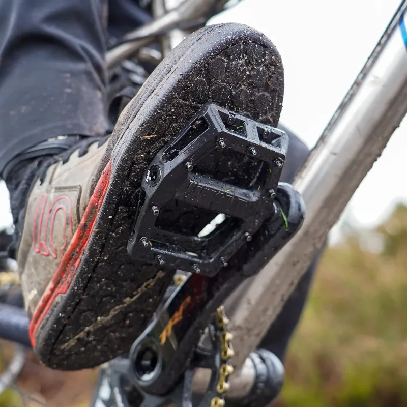 DMR V11 Nylon Flat Mountain Bike Pedals - Black-5